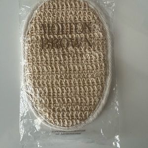 Molton Brown Exfoliating Pad